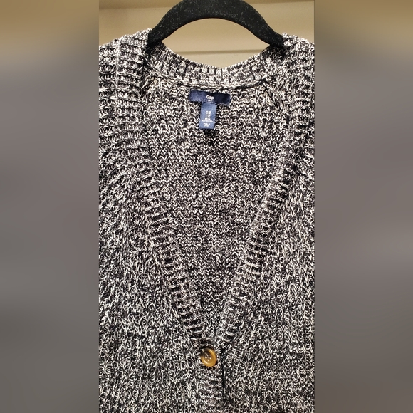 Gap Womens V Neck Cardigan Sweater - Picture 2 of 4